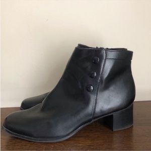 Croft & Barrow Chrissie Black Vegan leather booties